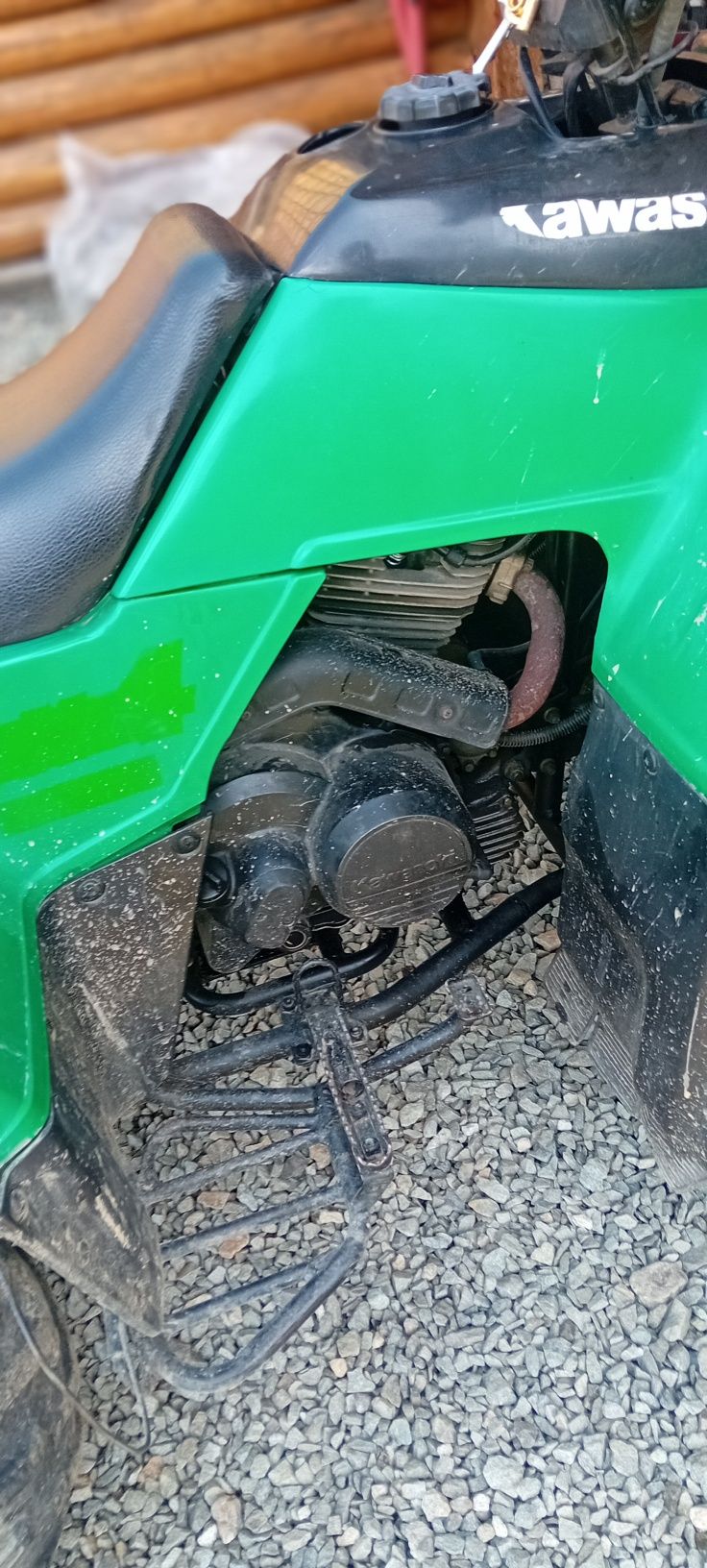 Vând kawasaki KLF300 4x4