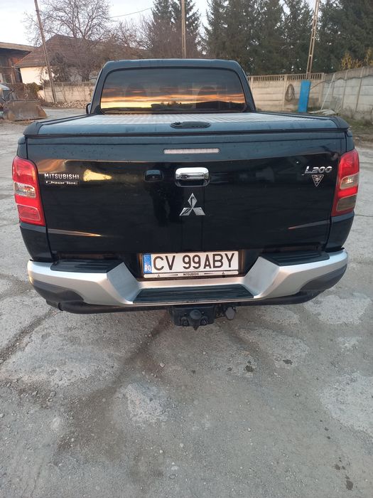 Mitsubishi l200.