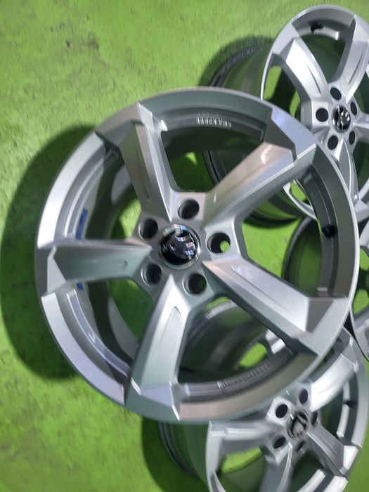 17 5x112 Skoda лети джанти 5х112 шкода