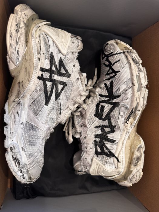 Оригинални Balenciaga–Ръчно рисуван модел, Чисто нови, неносени