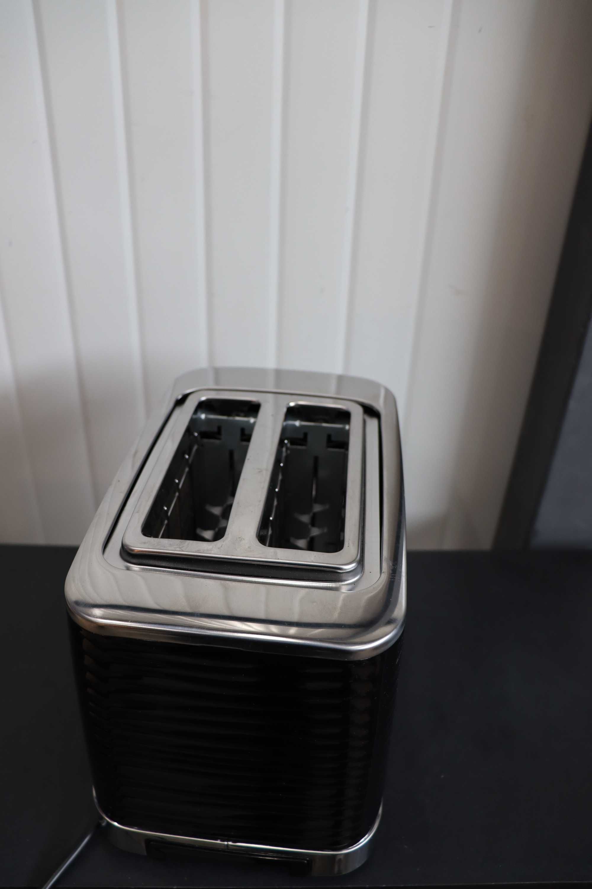 Черен тостер russellhobbs Inspire 2 Slice с дефект