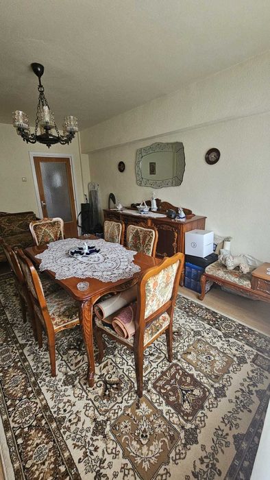 PF vand sufragerie Royal clasica