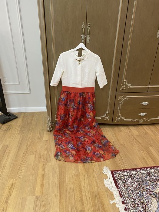 Все платья по 3000 тг