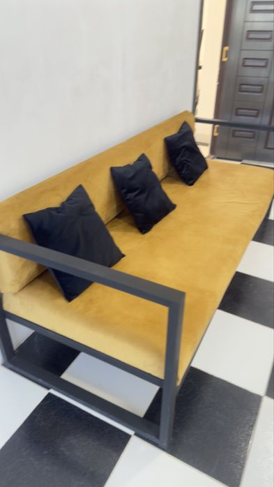 Loft divan sotiladi, Ofis, o'quv markaz va oshxona/kafe uchun