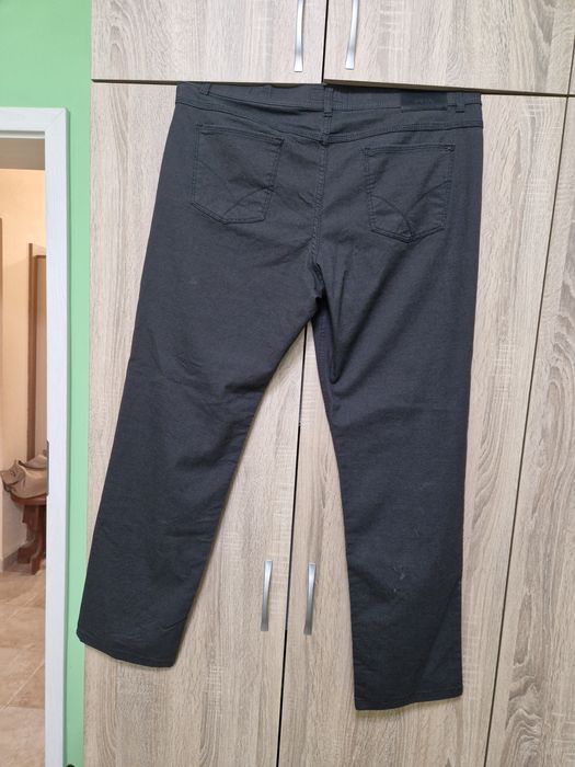 Чисто нови мъжки дънки с марка Brax в тъмнокафяво