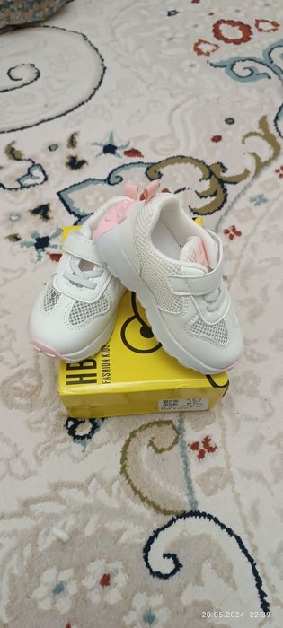 Продам детский обувь