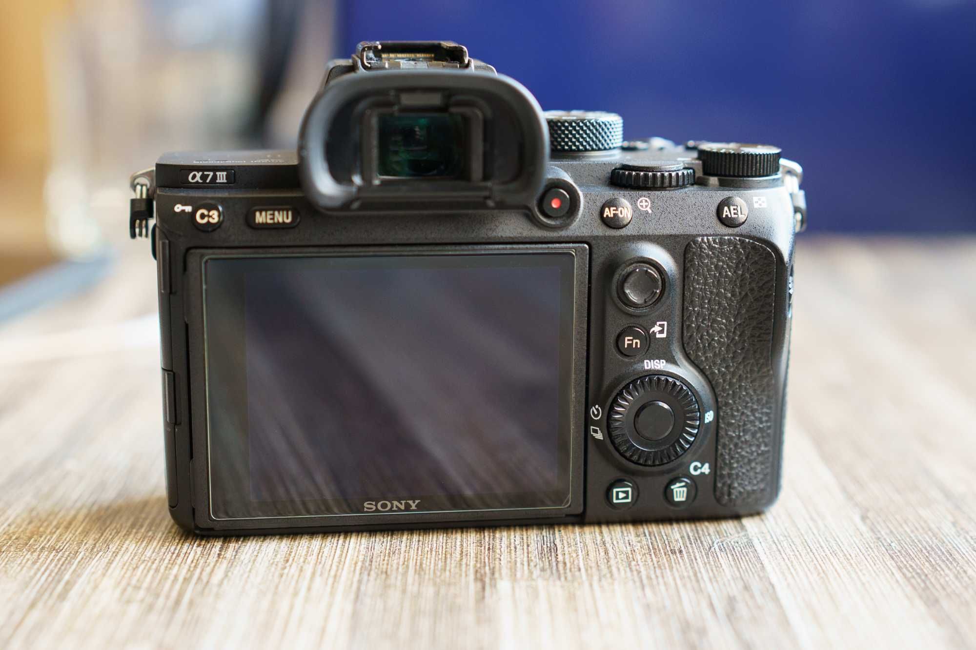 Sony A7 III - Full-Frame - 24MP