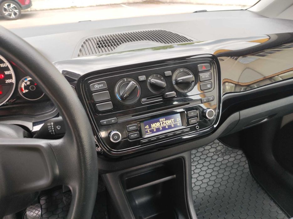 Продавам VW Up Eco Fuel CNG
