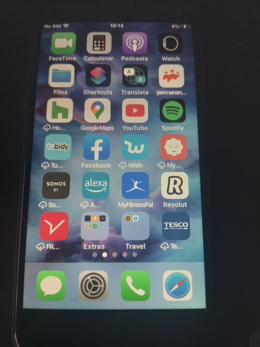 vând telefon iPhone 8  64 GB liber retea