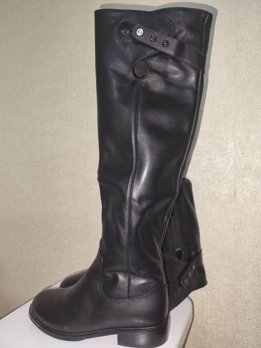 Продам сапоги- зима.