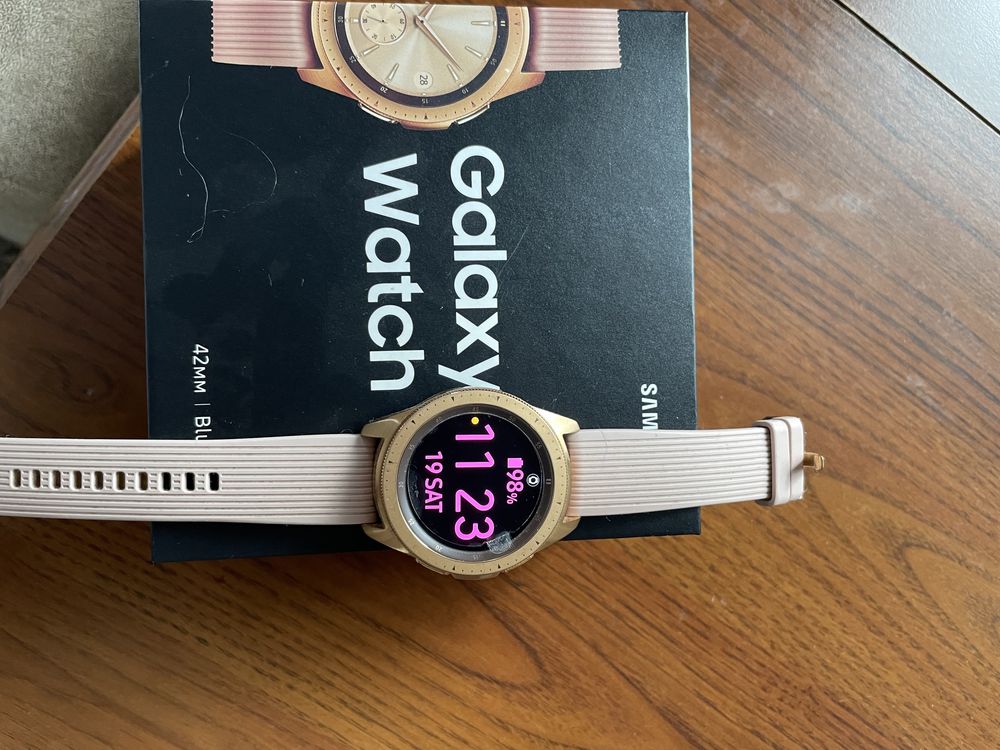 Продам смарт часы Samsung Galaxy Watch 42mm