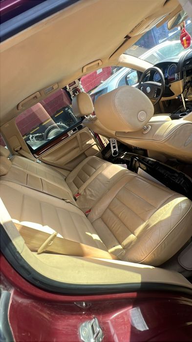 Interior piele cream cu memorii. centuri cu memorie pentru touareg