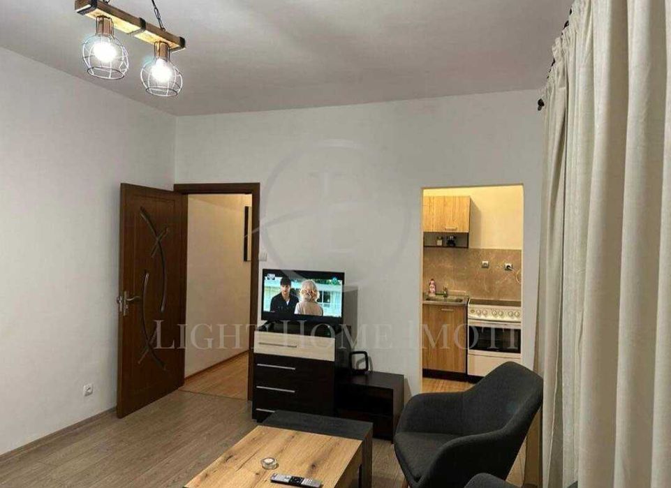 Продава се Едностаен апартамент в Пловдив, Тракия - 36 кв.м за 2250 €/кв.м - Снимка #1
