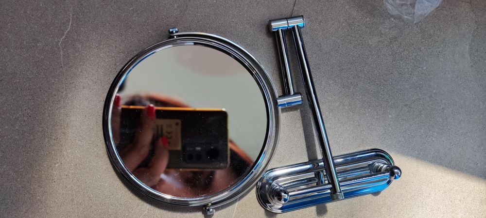 Oglinda cosmetica baie cu mărire pentru pensat