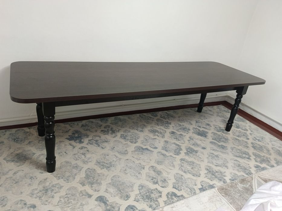 Стол гостины и стулья