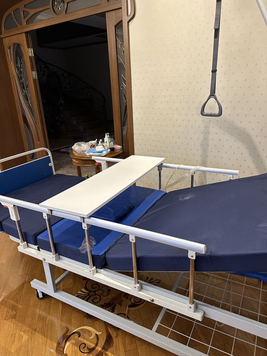 Медицинская кровать