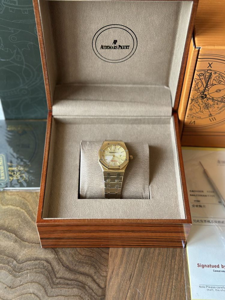 Audemars Piguet 33 mm  - дамски часовник