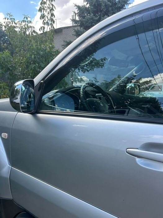 Продам автомобиль Тойота Прадо 120