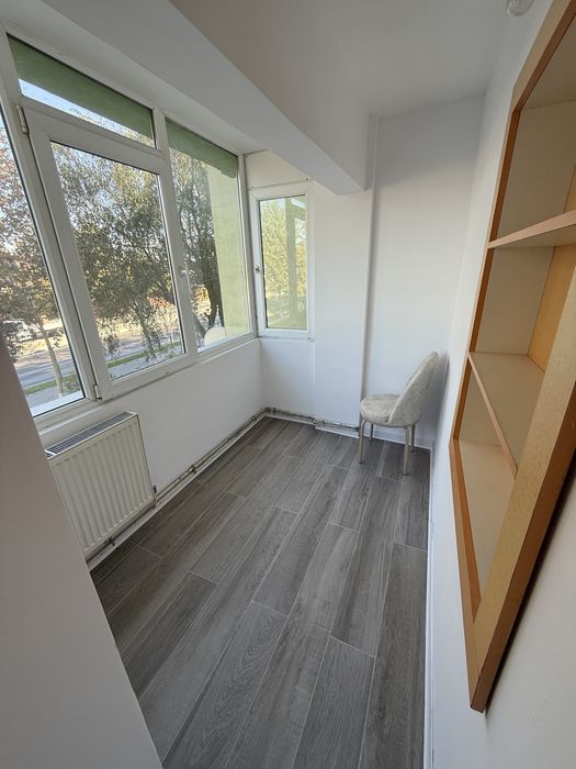 De vanzare Apartament 4 camere renovat complet