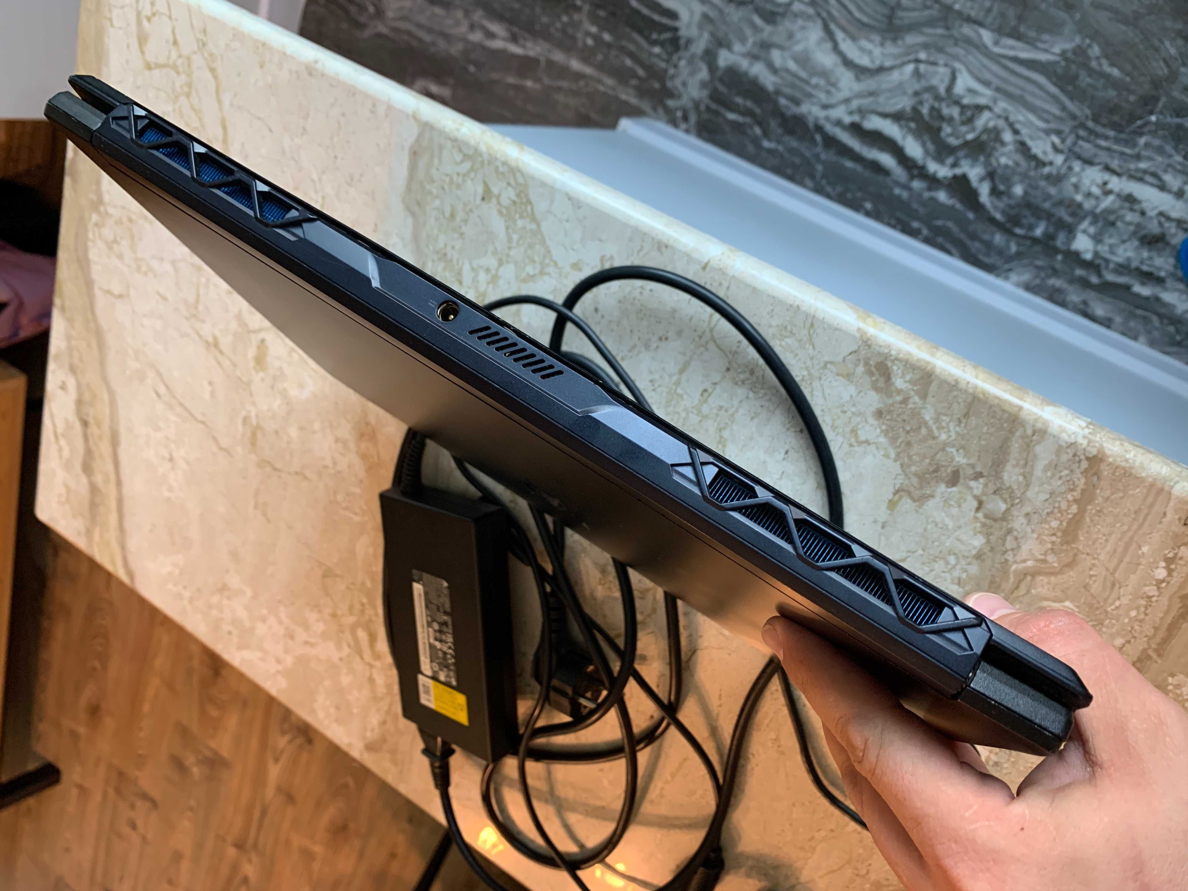 Геймърски лаптоп Acer Predator Triton 300 (за части/ремонт)