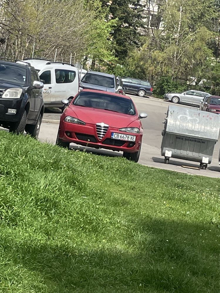 Продавам Алфа ромео 147 twin spark