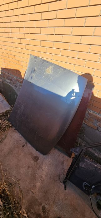 Продам дверь пассат  крашка багажника