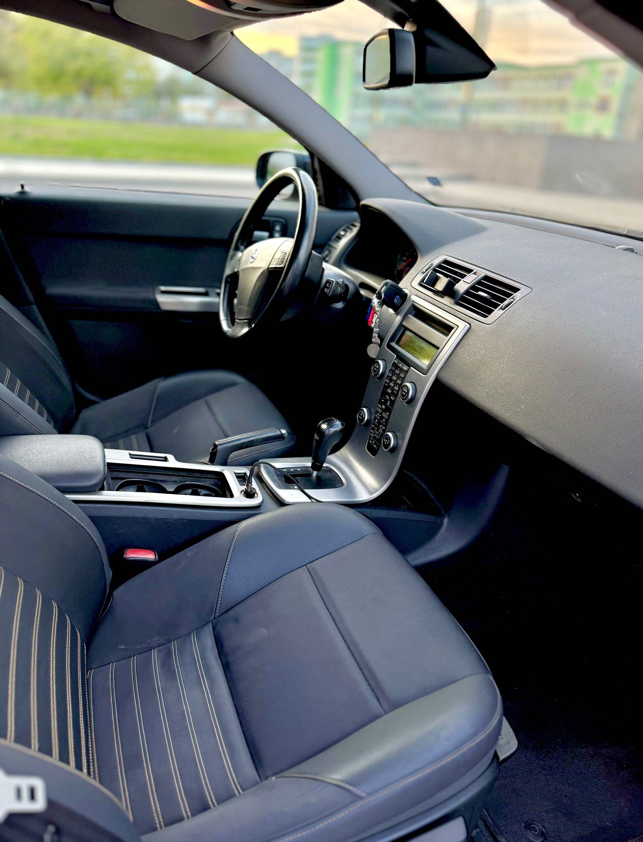 Volvo V50 2.4 D5
