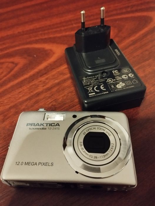 DVD camcorder și aparat foto