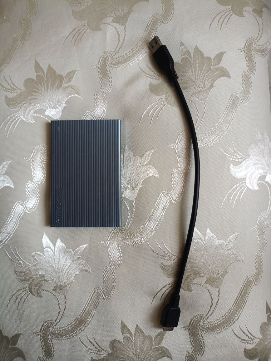 внешний жёсткий диск (HDD) HIKVISION (2 террабайта)
