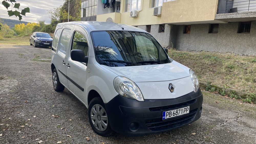 Продавам Renault kangoo 1.5dci 75ps 2013г.
