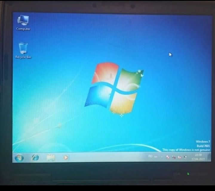 Laptop dell funcțional