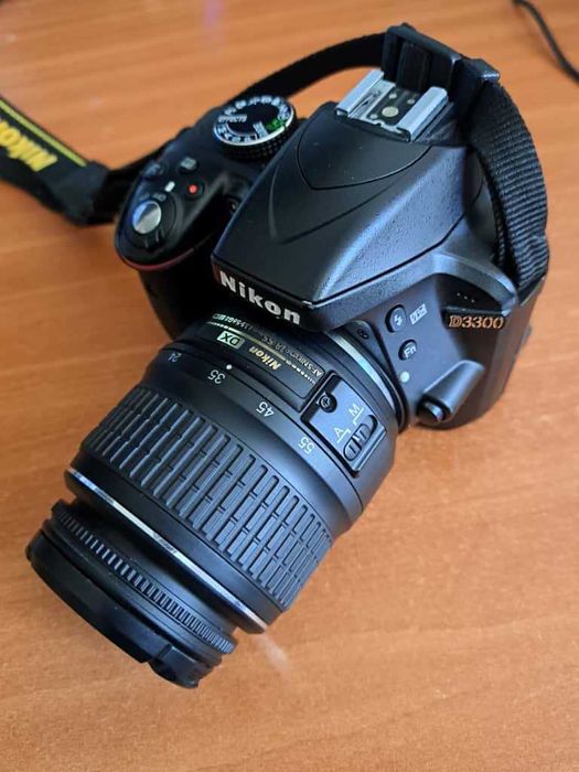 Aparat foto Nikon D3300 + obiectiv 18-55