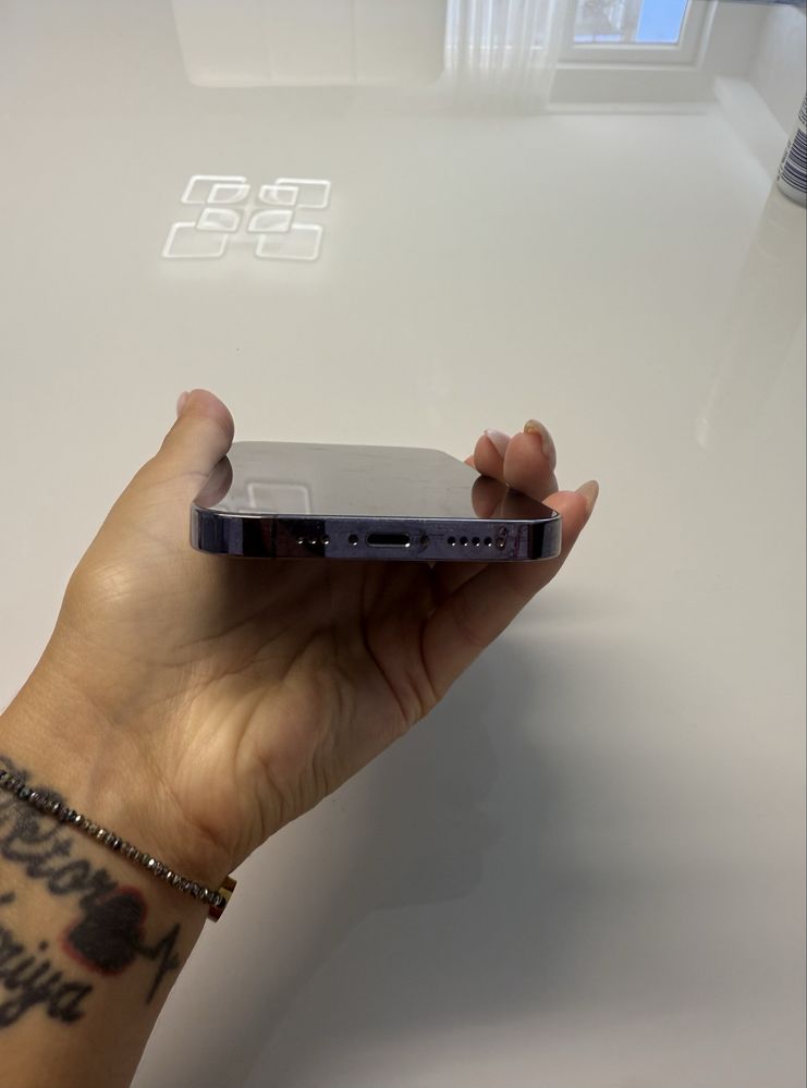 Iphone 14 pro deep purple