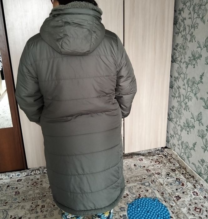 Продам зимнию двухстороннию куртку,50-52размя