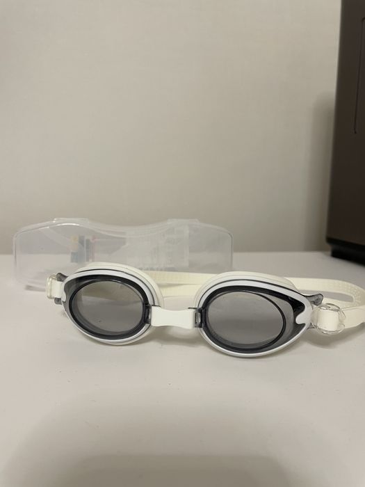 Очки для плавания