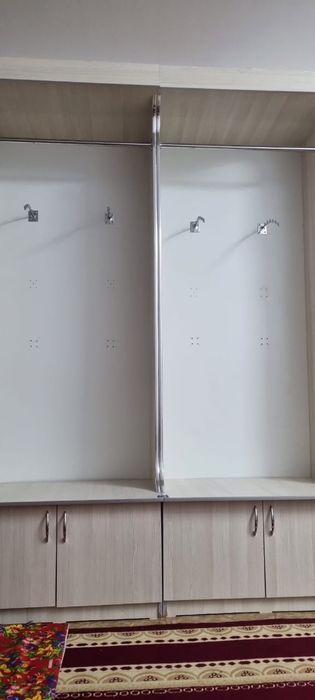 Шкаф детского магазина .