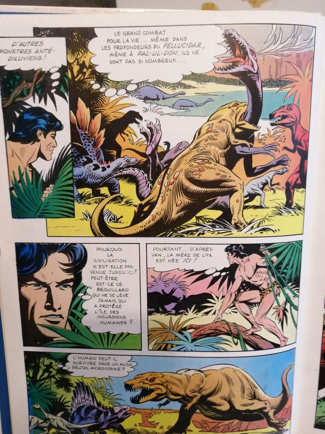 Album Tarzan "L'ile Hors du Temp" an 1974 ,preț 80 lei