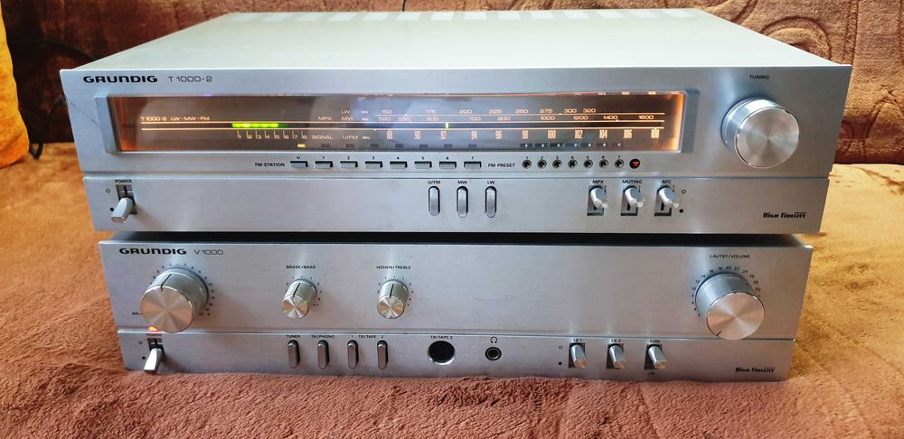 Grundig T1000 tuner si Grundig V1000 statie