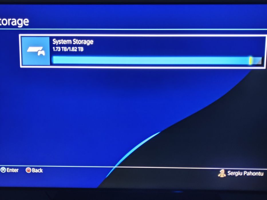 Vând Ps4 Pro 4k CHU-7216B modat ssd 2tb nou + ssd extern