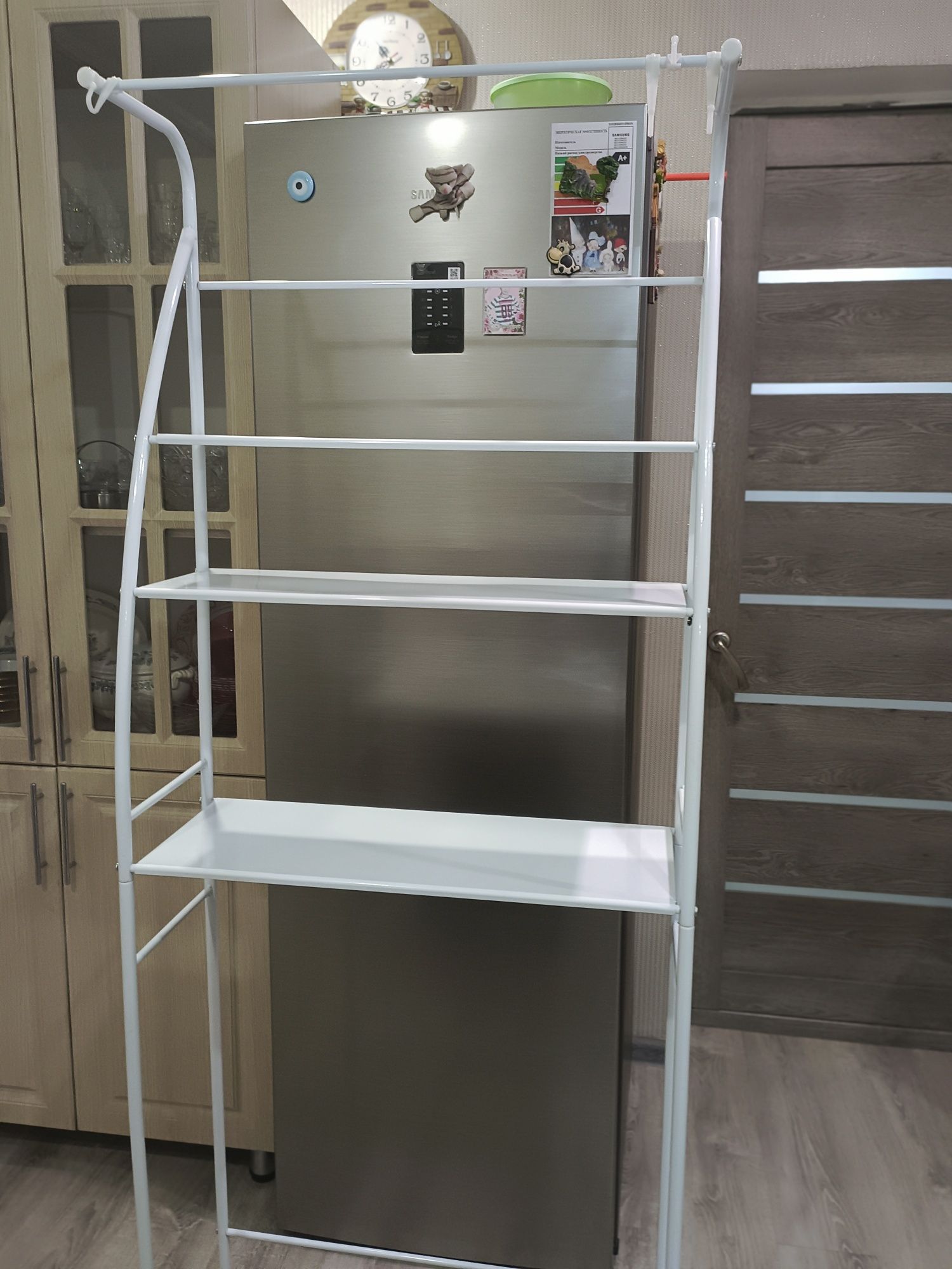 Продам  стойку с полками
