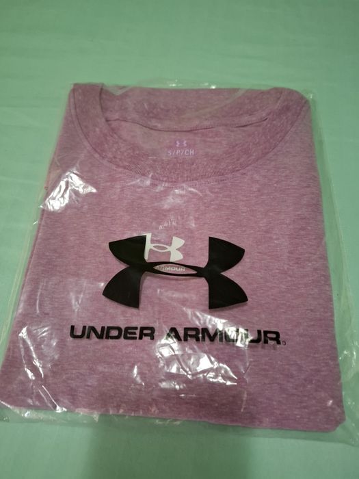 Tricouri Under Armour -70%Noi Nr. S disponibile 30buc