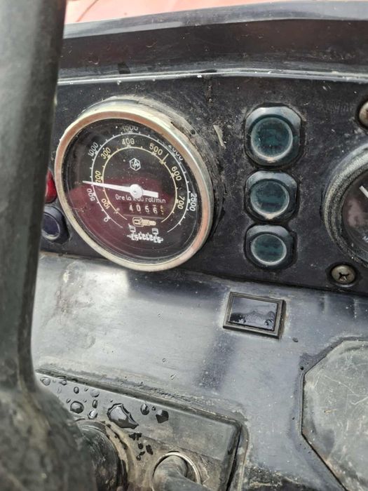 Tractor UTB Universal 445V