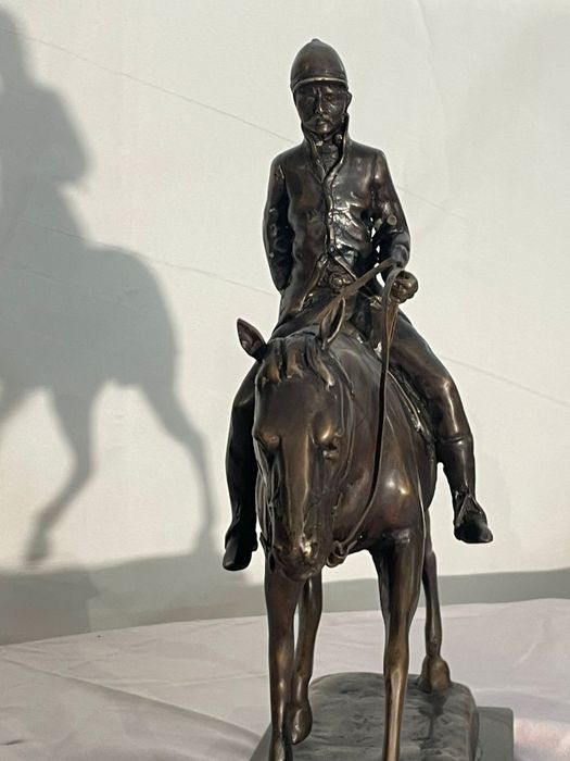 Statueta***bronz***calaret