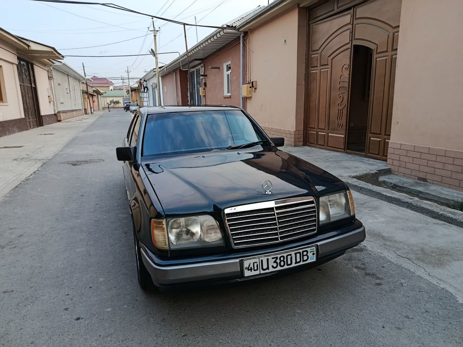 Мерседес W124сотилади
