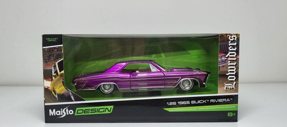 Machetă Buick Riviera 1965 1/26 Maisto