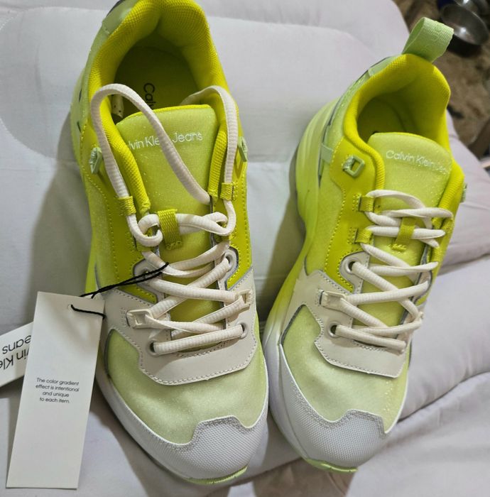 Calvin Klein оригинални дамски сникърси нови 39 номер