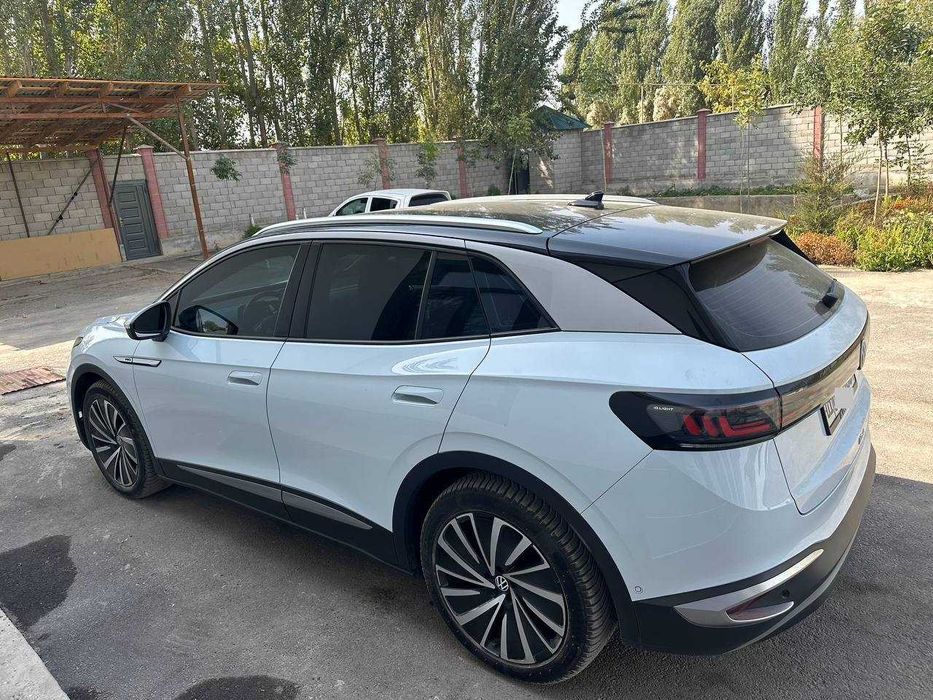 Продается автомобиль Volkswagen ID 4 X 2022
