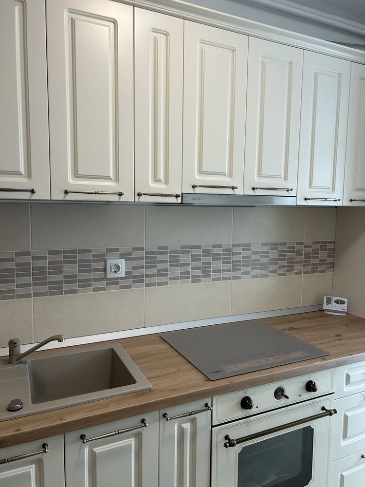 Închiriez apartament cu două camere decomandat, City of Mara