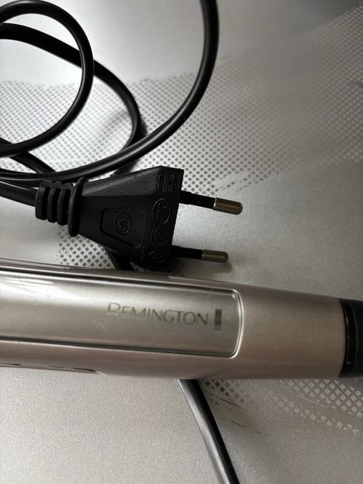 Маша за коса Remington ceratin