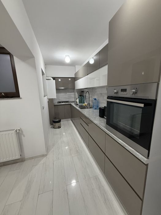 Inchiriez apartament 2 camere 100 mp Bucurestii Noi langa metrou Jiulu